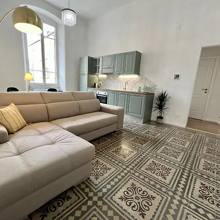 Ca Nell'umbertino - A 150 Mt Dalla Stazione Appartement La Spezia
