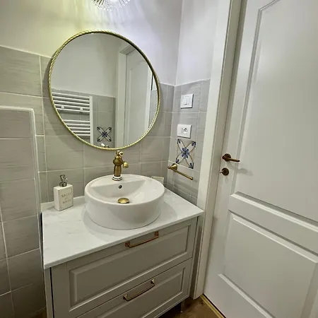 Ca Nell'umbertino - A 150 Mt Dalla Stazione Apartmán