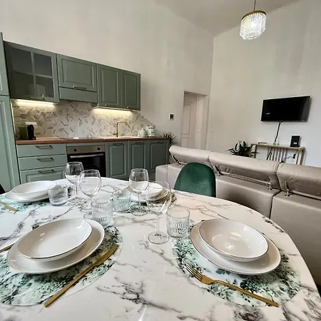 Ca Nell'umbertino - A 150 Mt Dalla Stazione Apartmán La Spezia